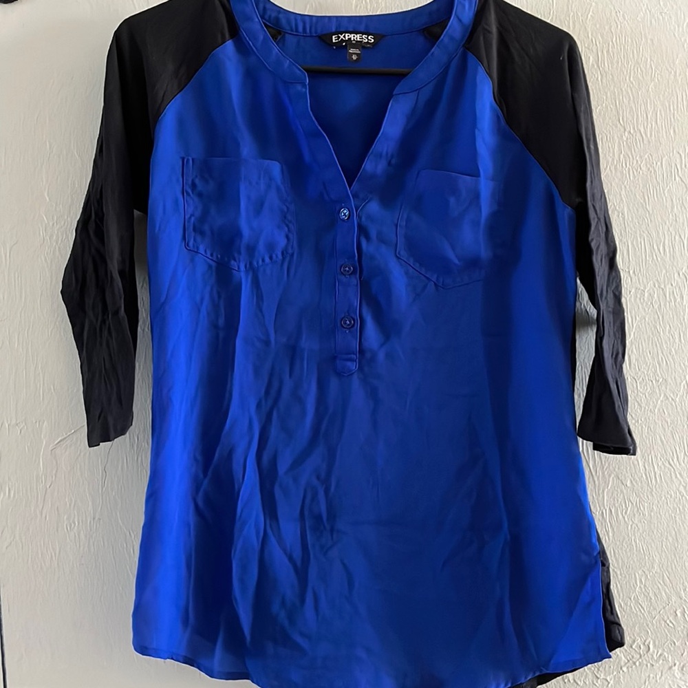 Express 3/4 sleeved half button down blouse (XS)